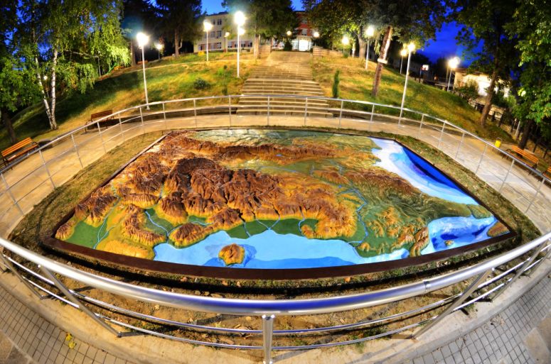 Картата през нощта :)